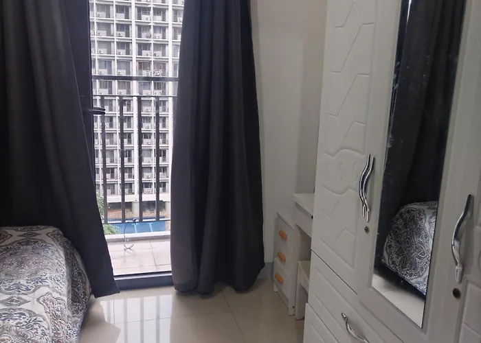 Metro Nest Aparthotel 4*